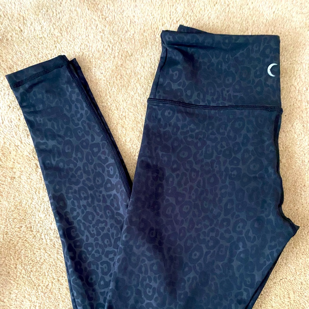 Zyia Black Leopard Leggings